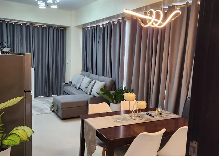 Aparthotel One Palm Tree , New Port Across Naia 3